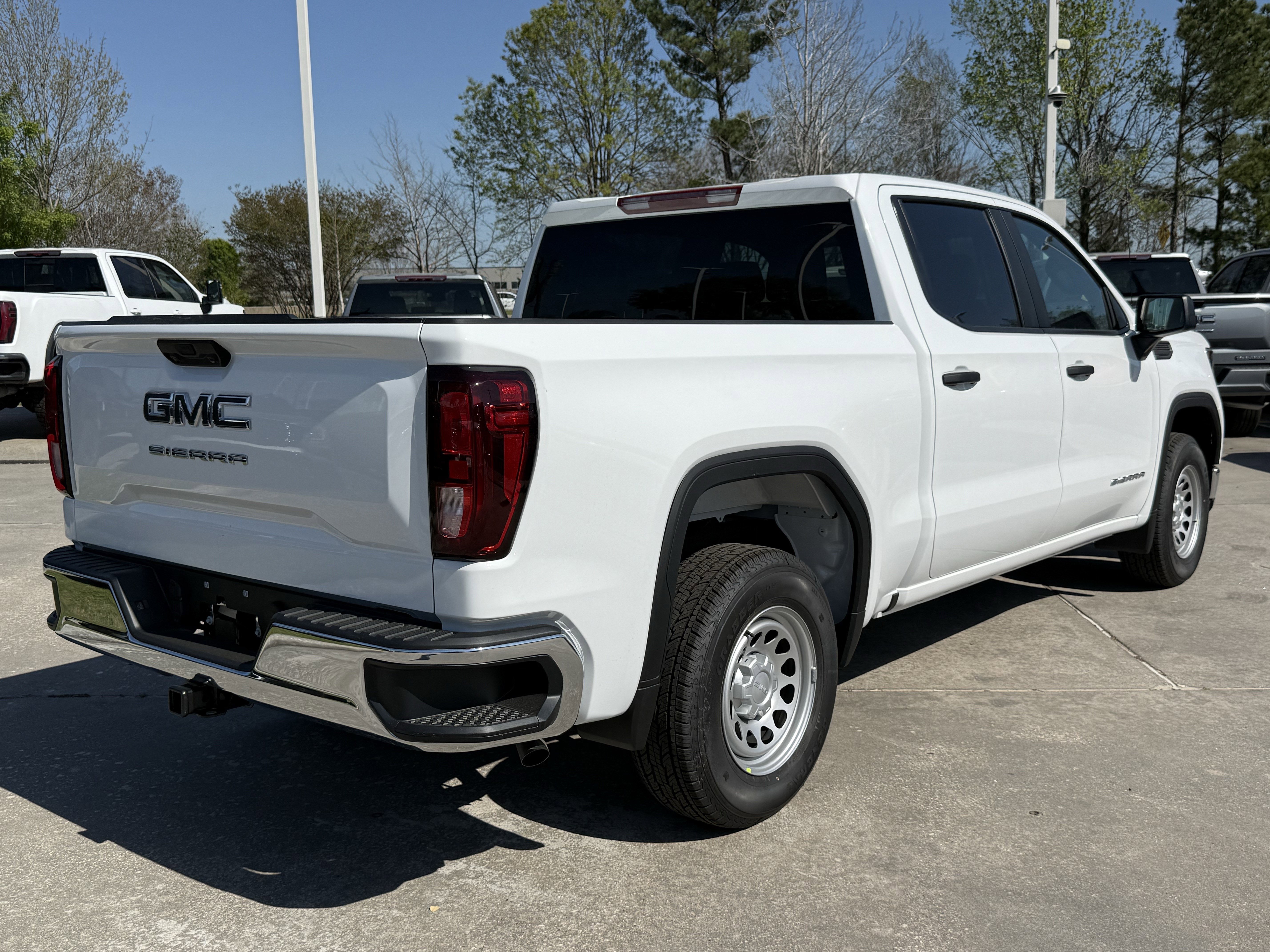 New 2026 Summit White GMC Pro image 4