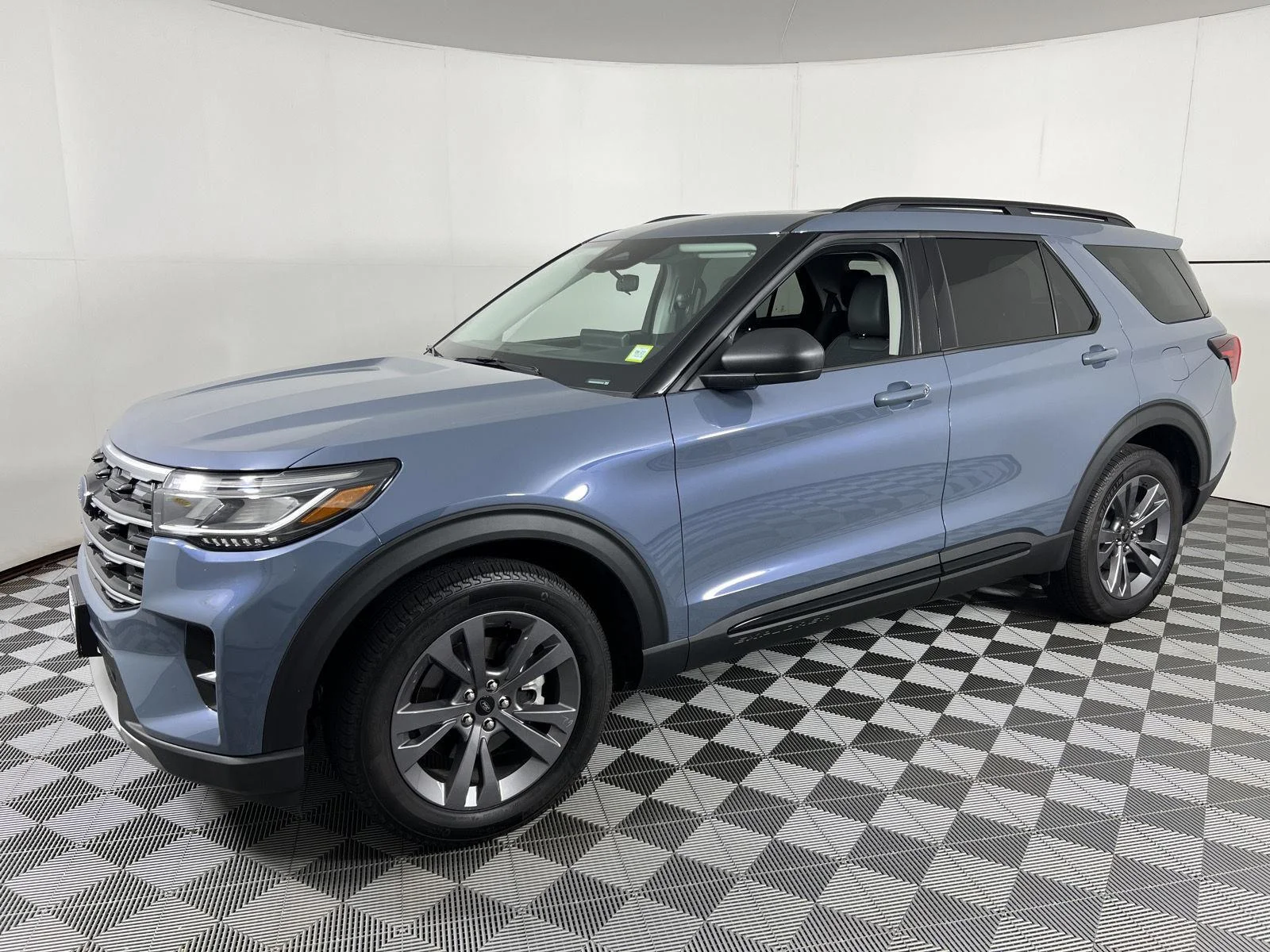 New 2026 Vapor Blue Ford Active image 7