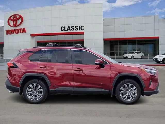 Used 2024 Ruby Flare Pearl Toyota XLE Premium image 3