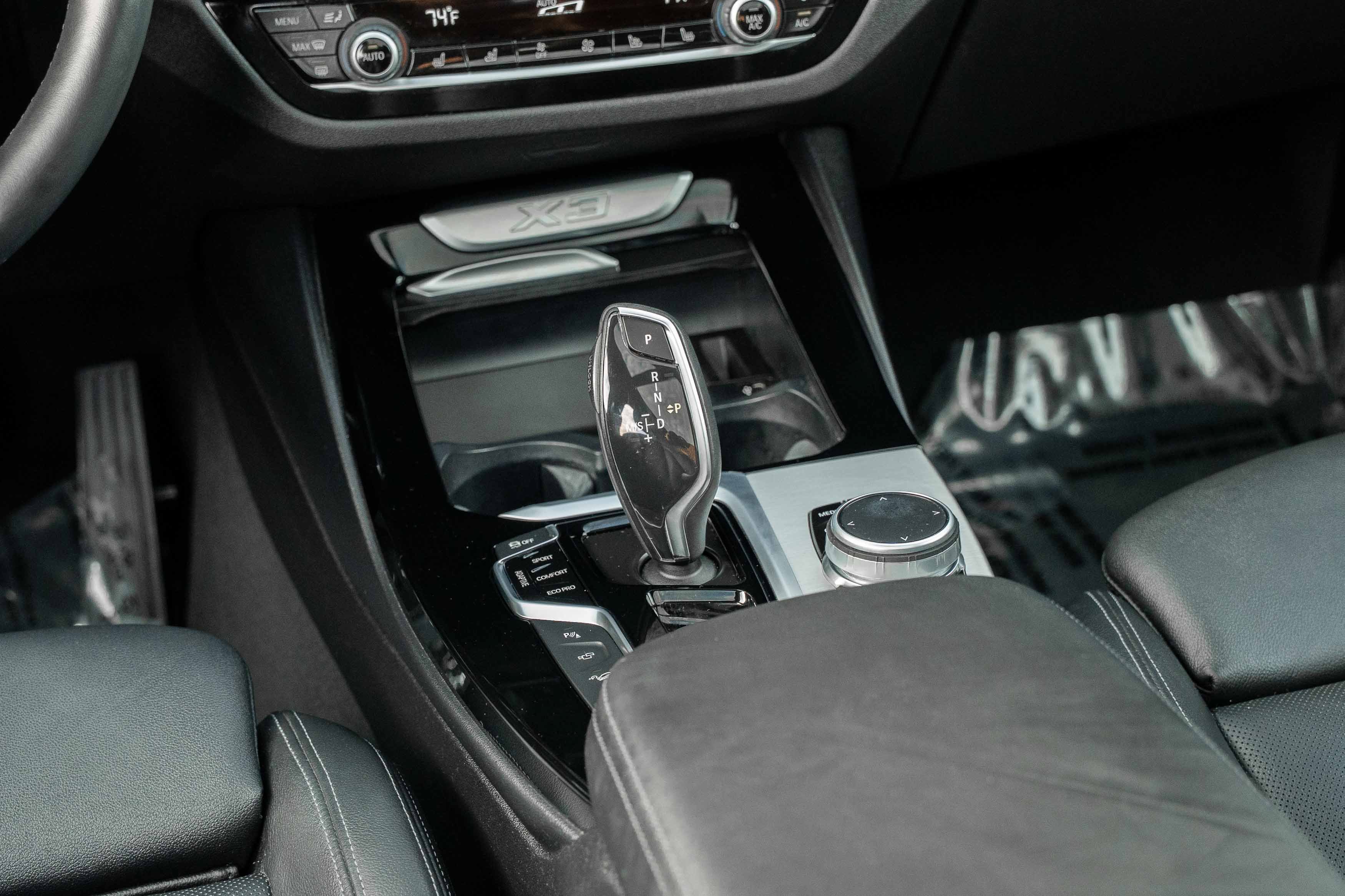 Used 2018 Mineral White Metallic BMW xDrive30i image 12