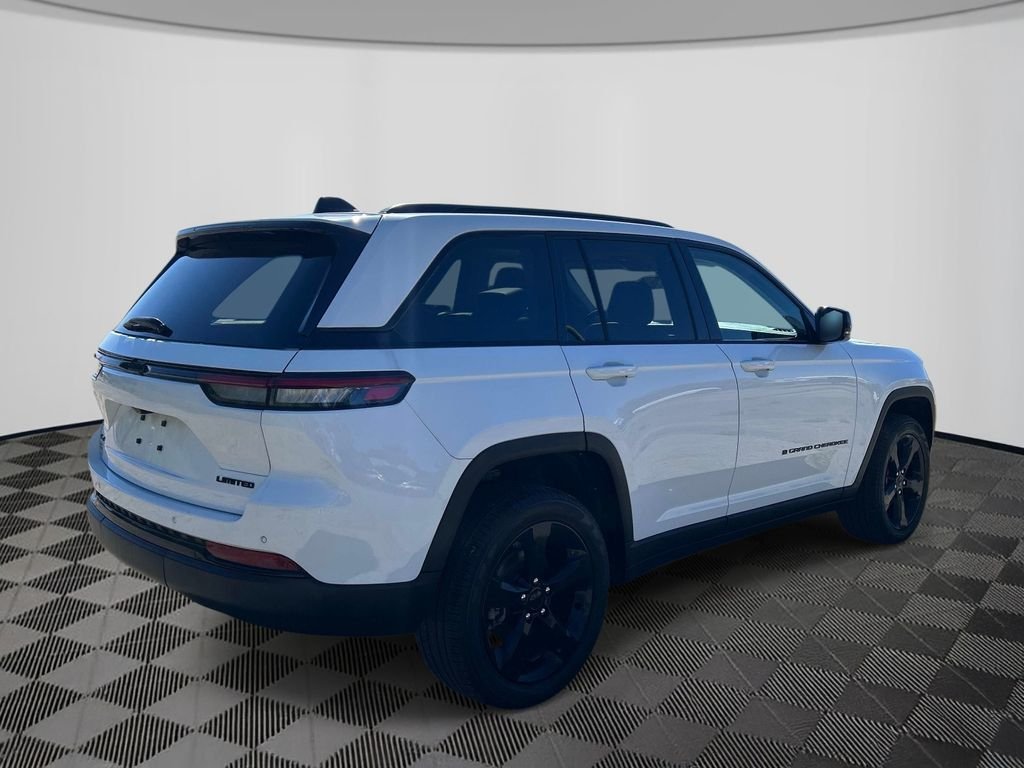 Used 2023 White Jeep Limited image 5