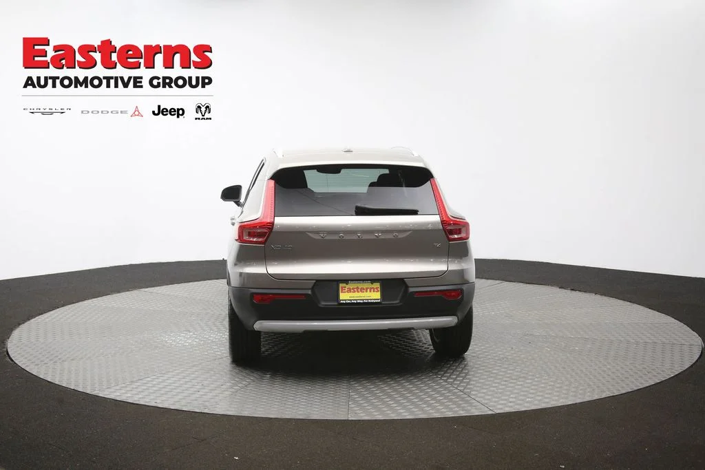 Used 2022 Brown Volvo Momentum image 38