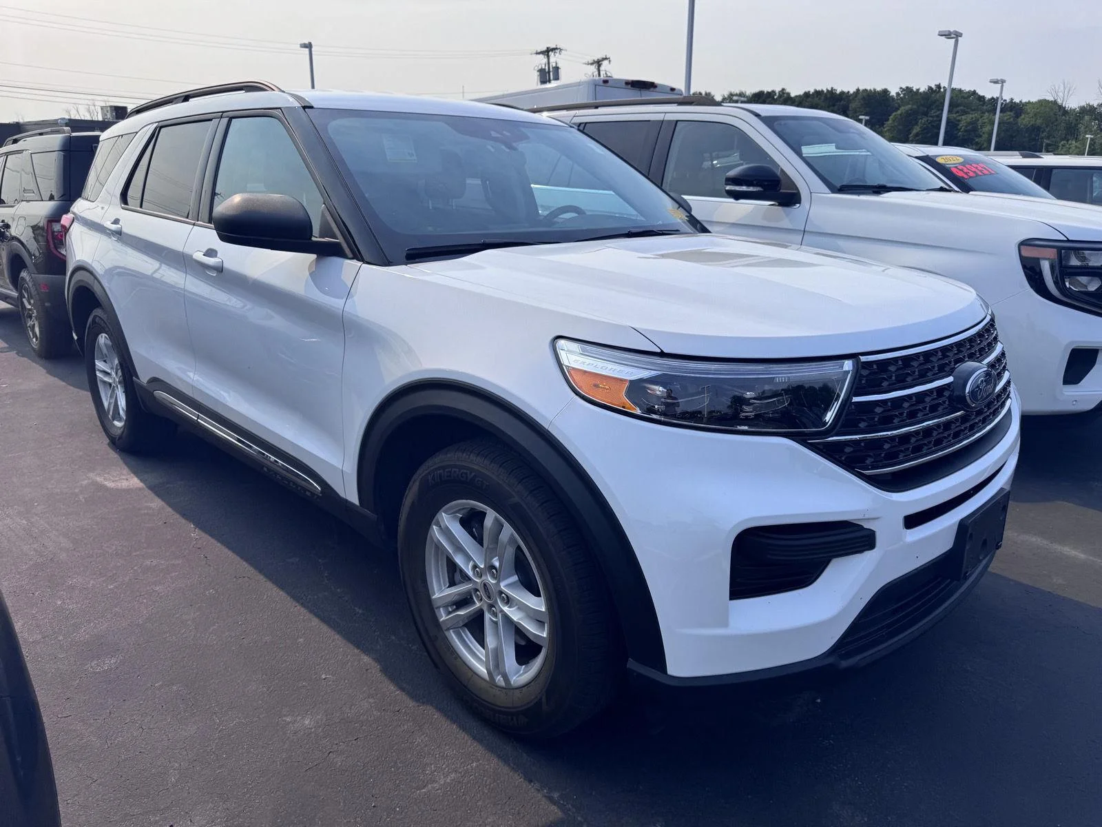Used 2021 Oxford White Ford XLT image 3