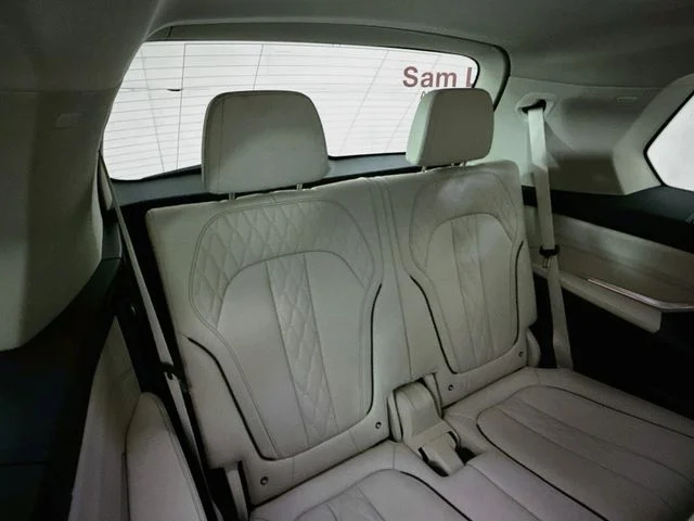 Used 2022 White BMW xDrive40i image 28