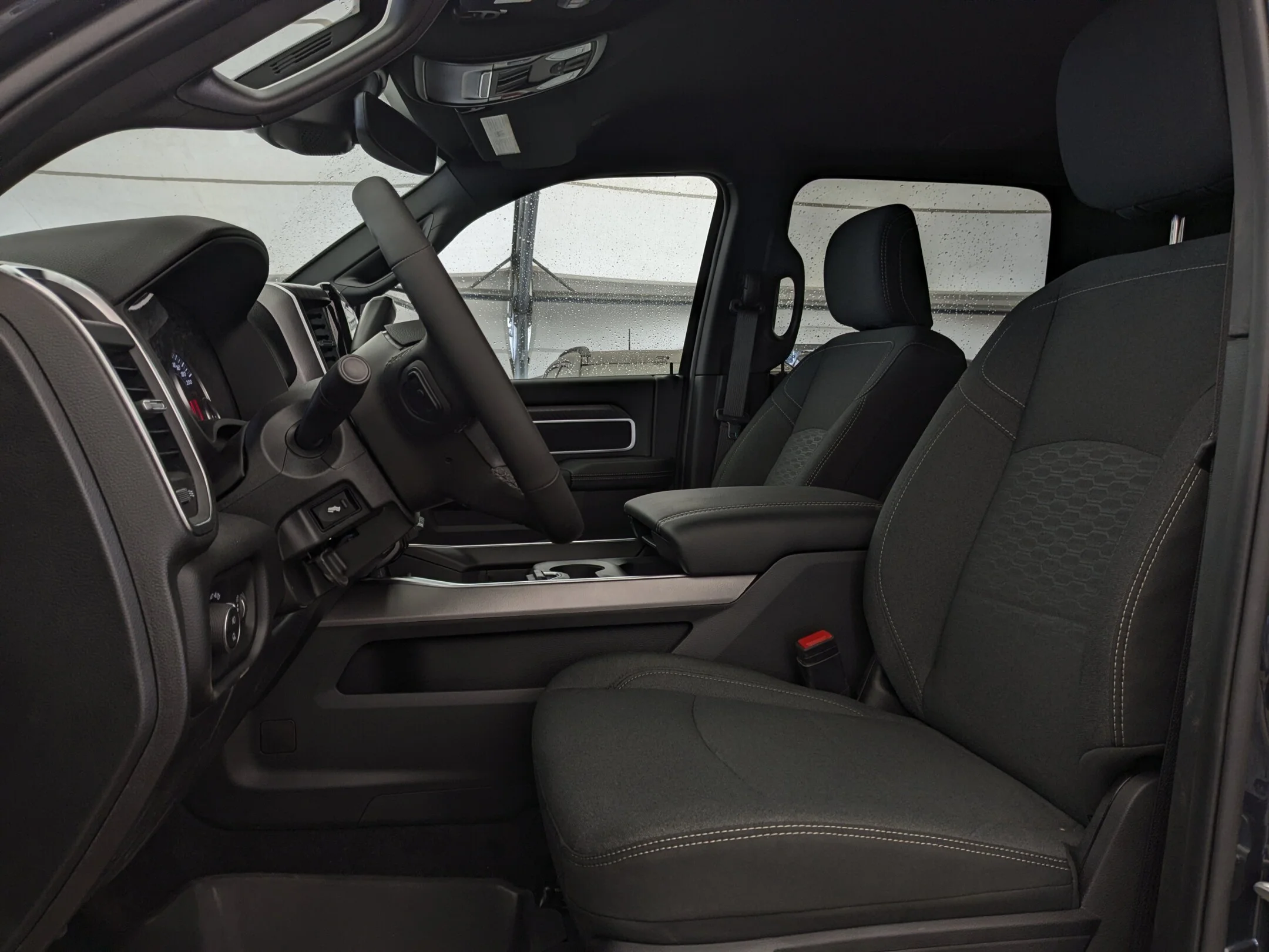 New 2026 Blue RAM Big Horn - - Level 2 Plus Grp - Sport Appearance Pkg - 5th Wheel/Gooseneck Prep - NAV & More! image 15