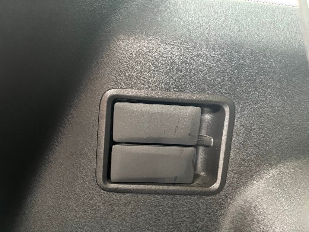 Used 2022 Hunter Green GMC Denali image 18