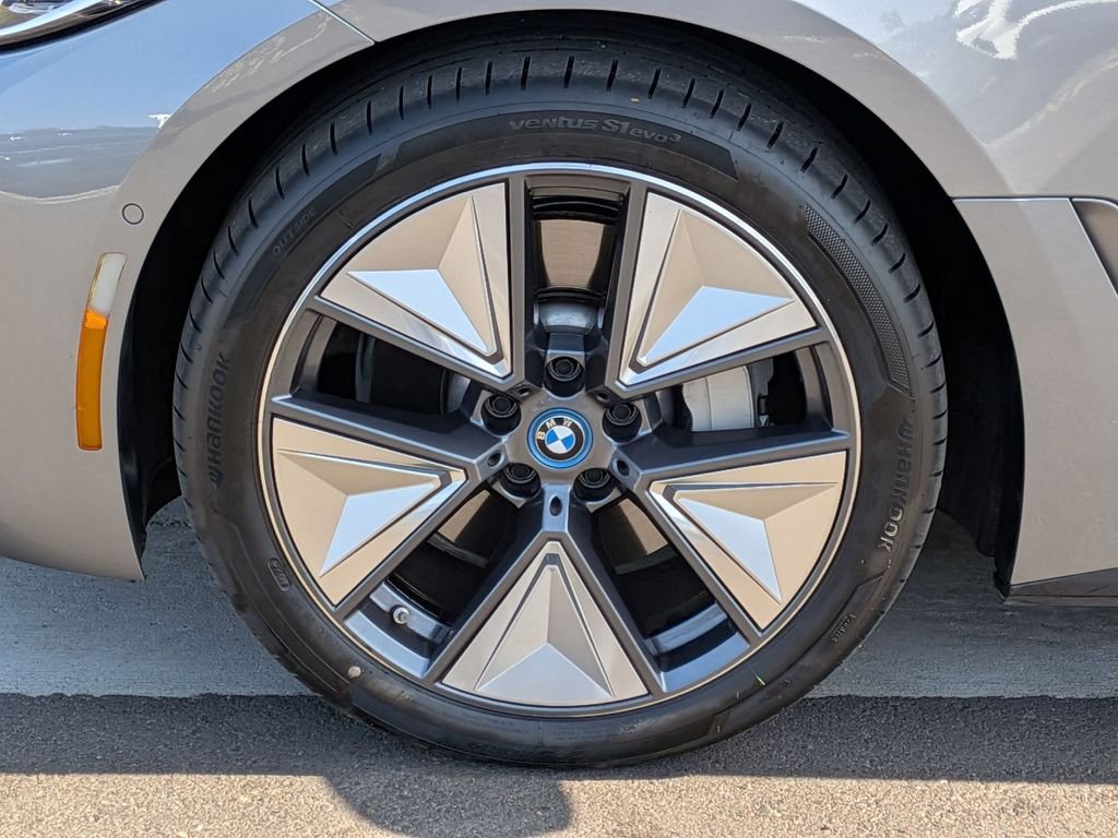 Used 2023 Gray BMW eDrive35 image 30