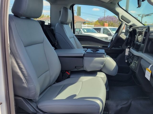 New 2026 Oxford White Ford F-350® XL image 15