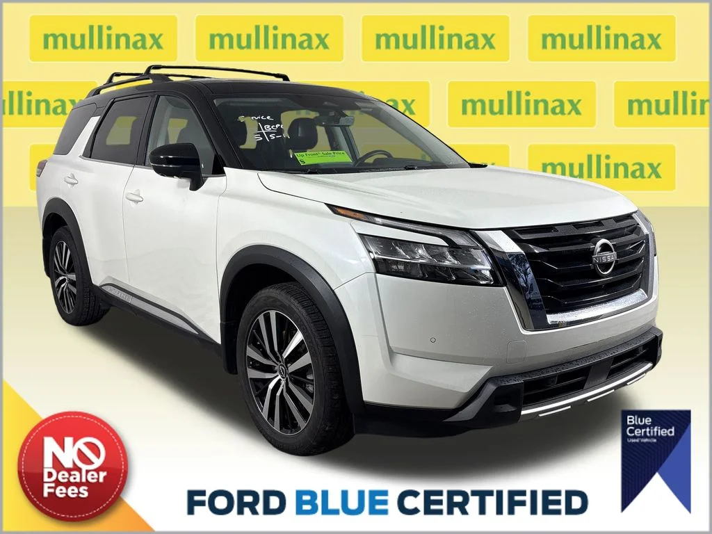 2024 Nissan Pathfinder Platinum 2WD's photo