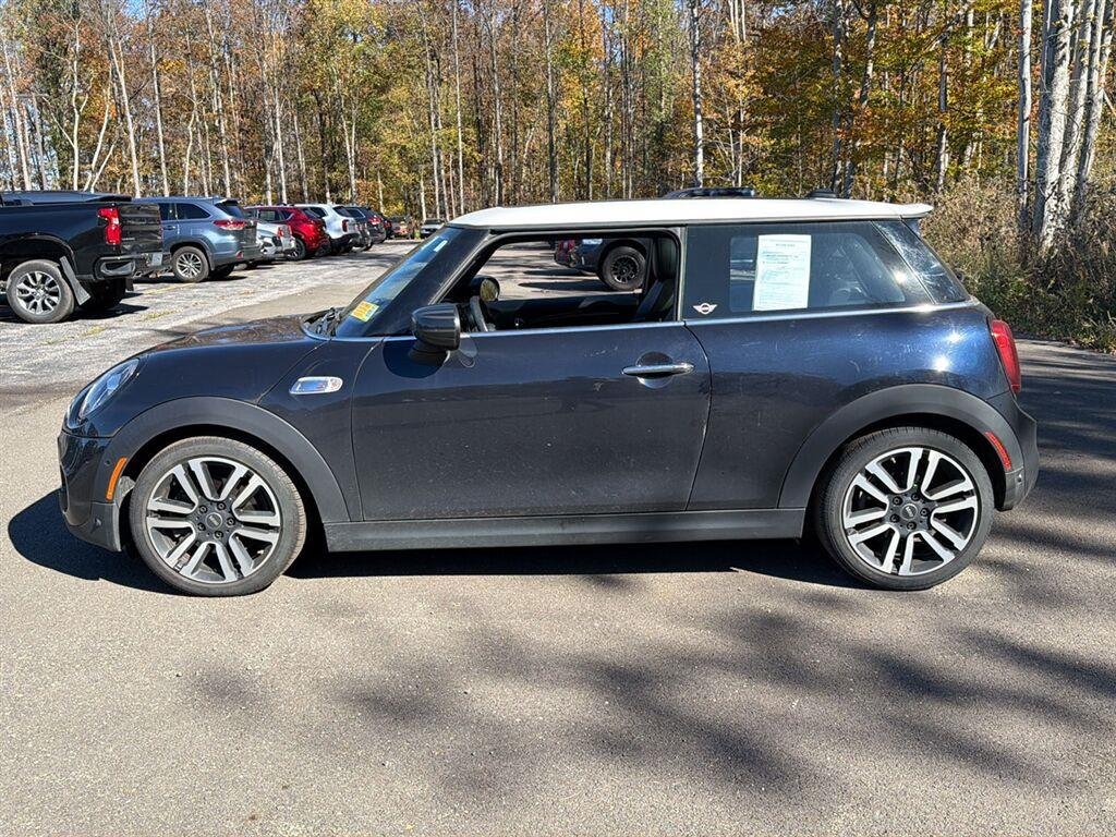 Used 2021 MINI Yours Enigmatic Black Metallic MINI Cooper S image 11