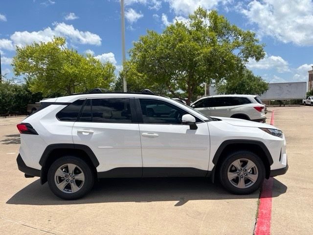 Used 2025 White Toyota XLE image 4