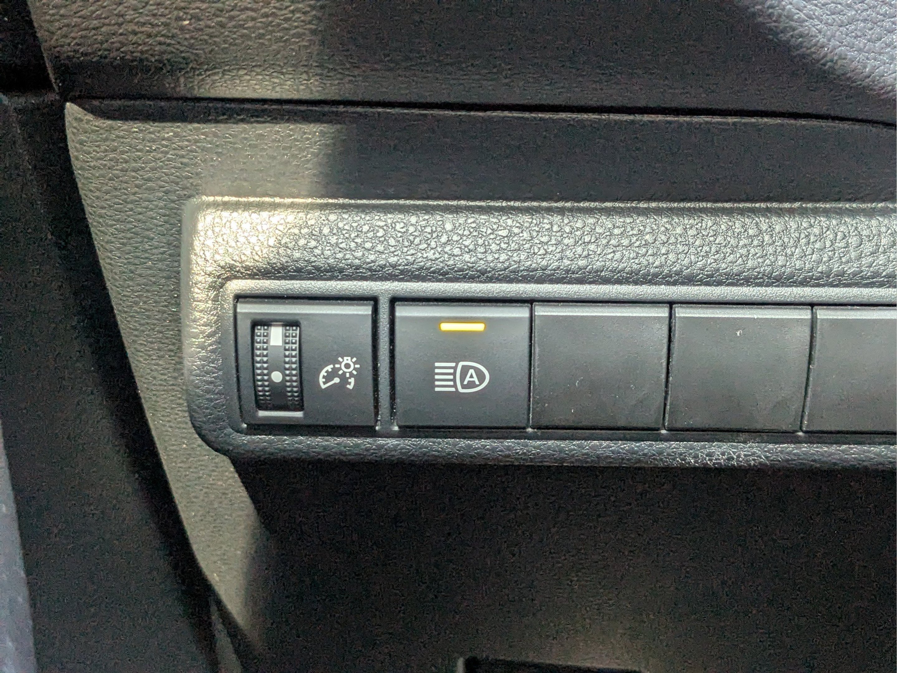2024 Toyota Corolla LE - Photo 24