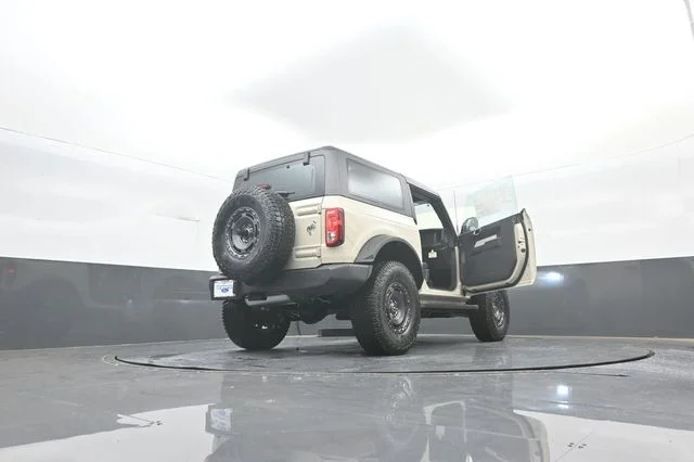 Used 2025 Desert Sand Ford Base image 34