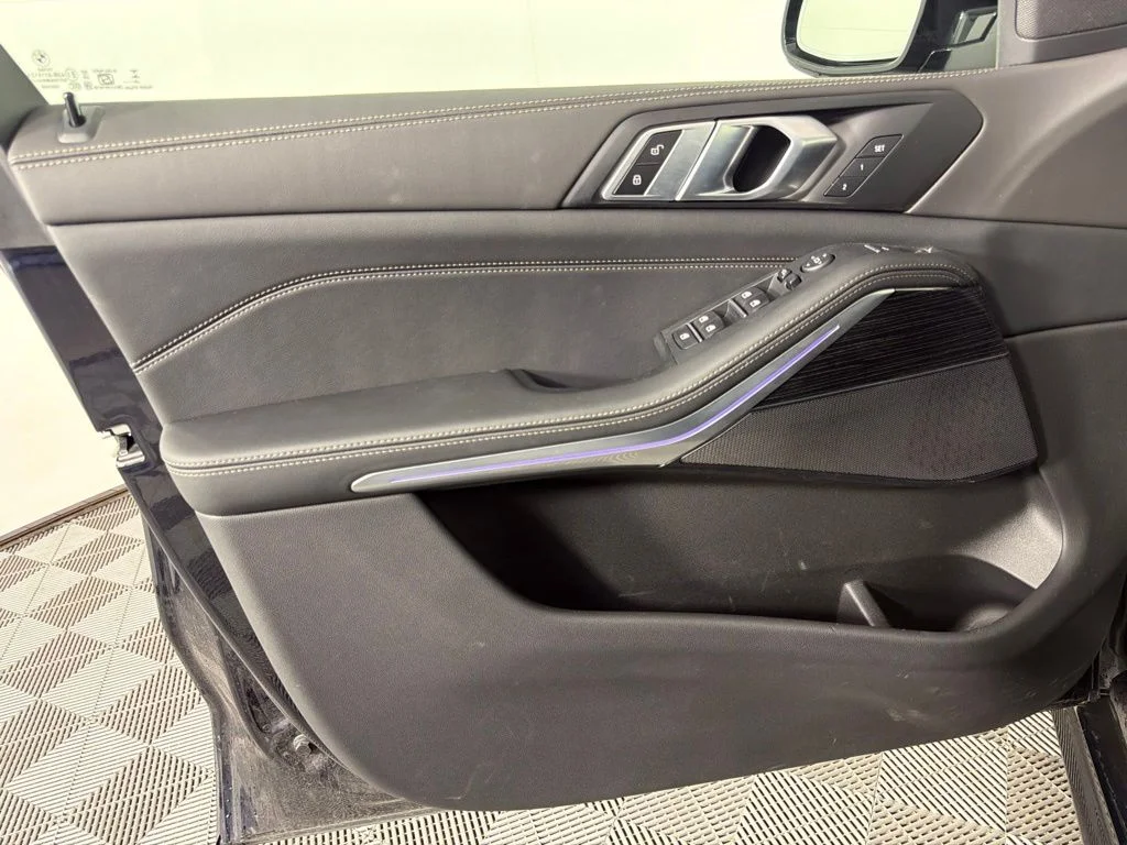 Certified Used 2026 Carbon Black Metallic BMW xDrive40i image 23