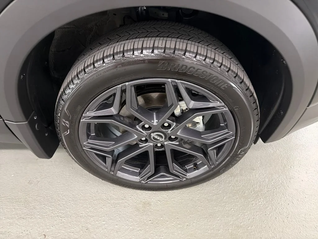 Used 2026 Black Nissan SR image 4