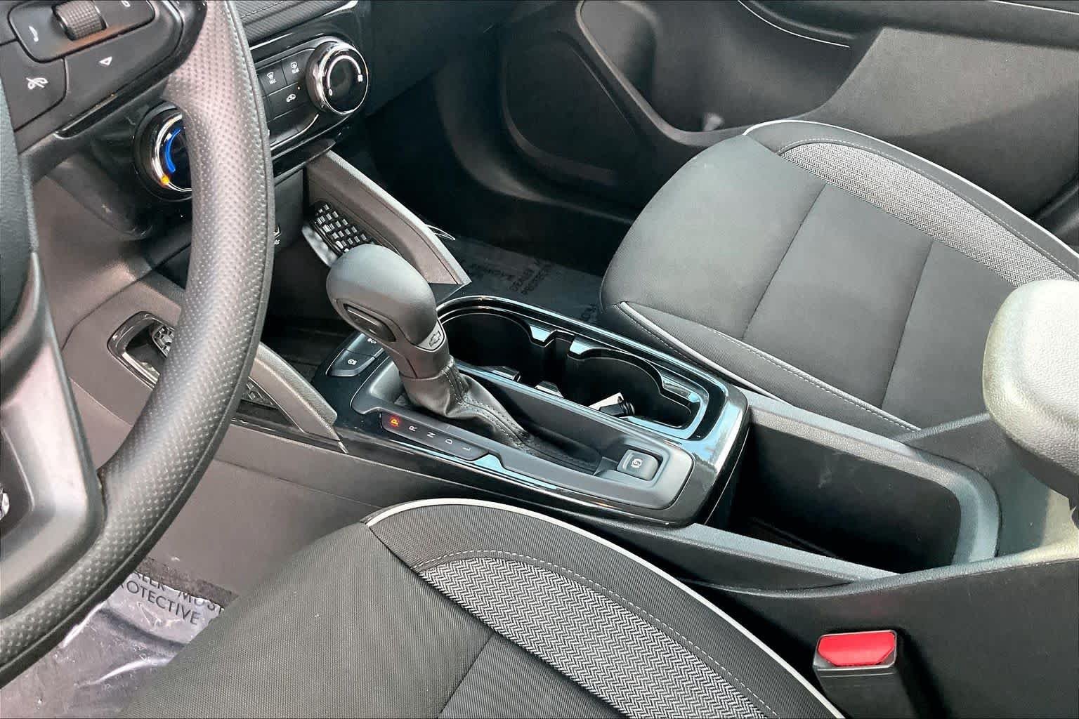 Used 2025 Summit White Chevrolet LT image 16