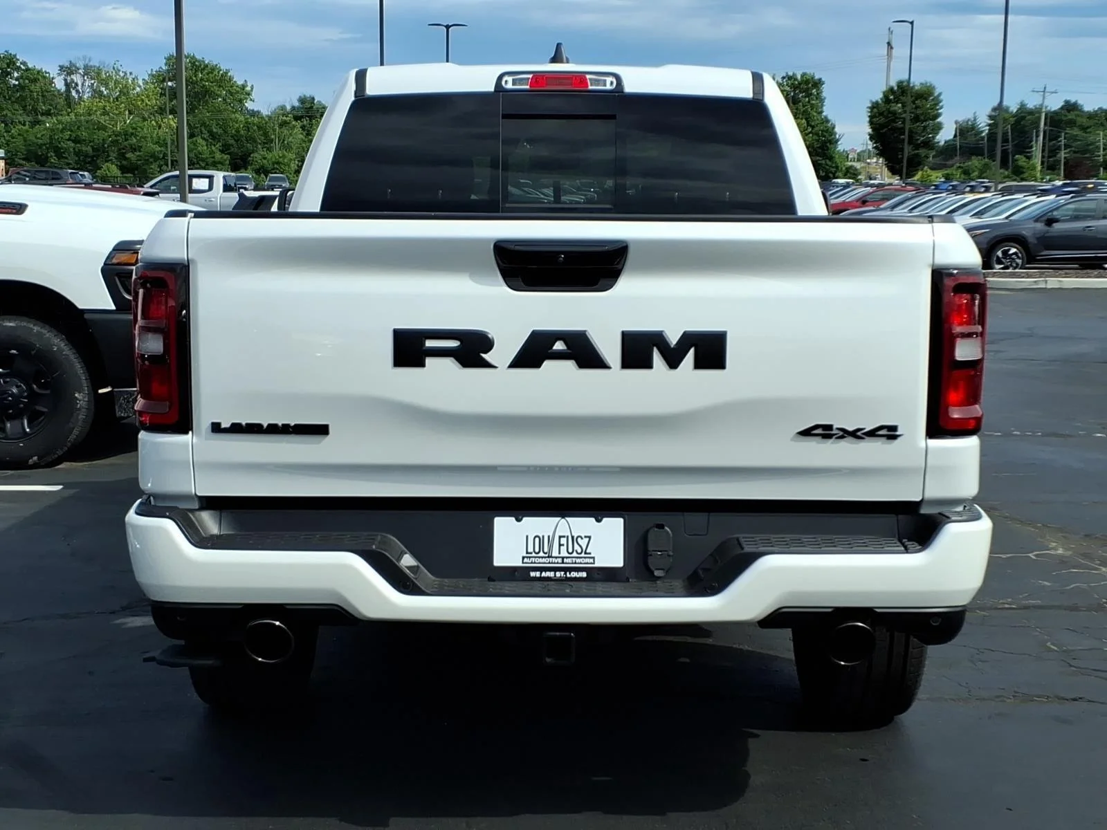 New 2026 Ivory White Tri-Coat Pearl-Coat Exterior Paint RAM Laramie image 20