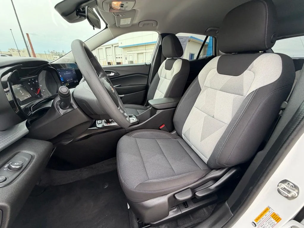 Used 2026 White Chevrolet LS image 11