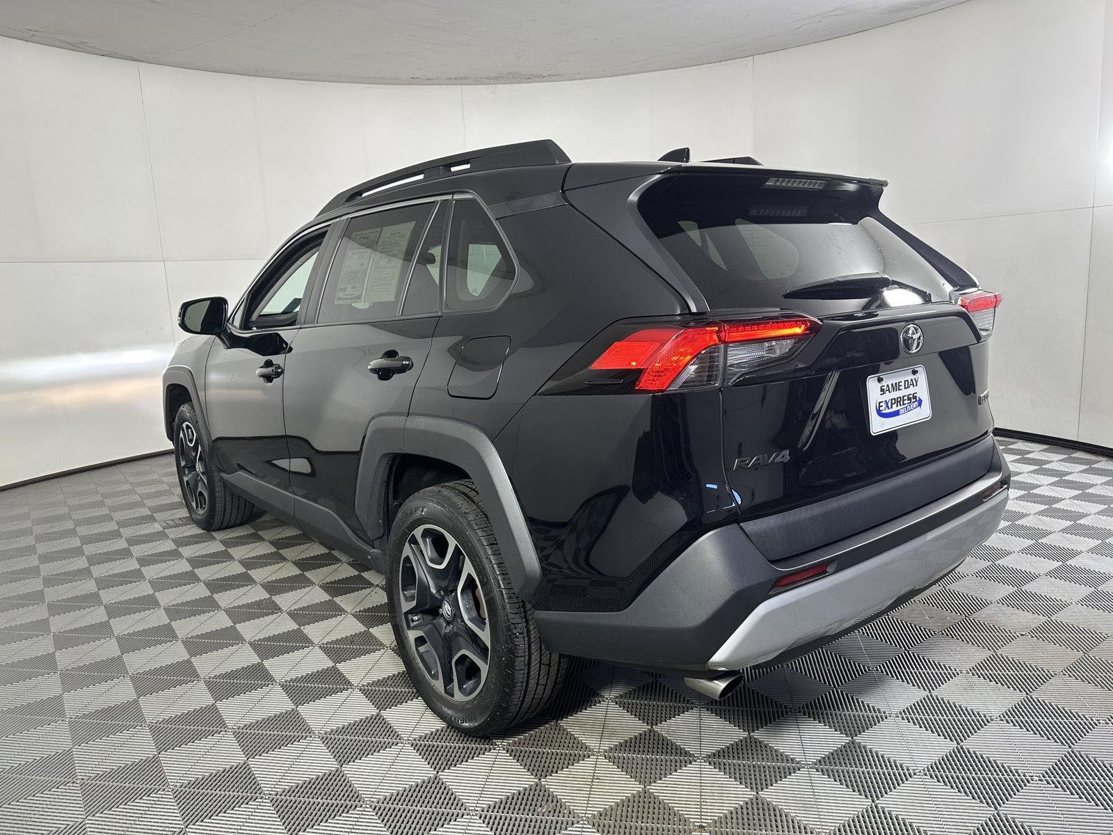 Used 2019 Midnight Black Metallic Toyota Adventure image 29