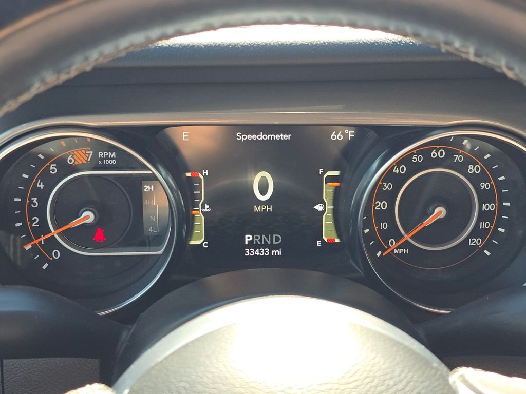 Used 2021 Red Jeep Unlimited Sahara image 23