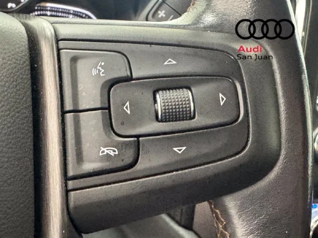 Used 2021 White GMC AT4 image 19