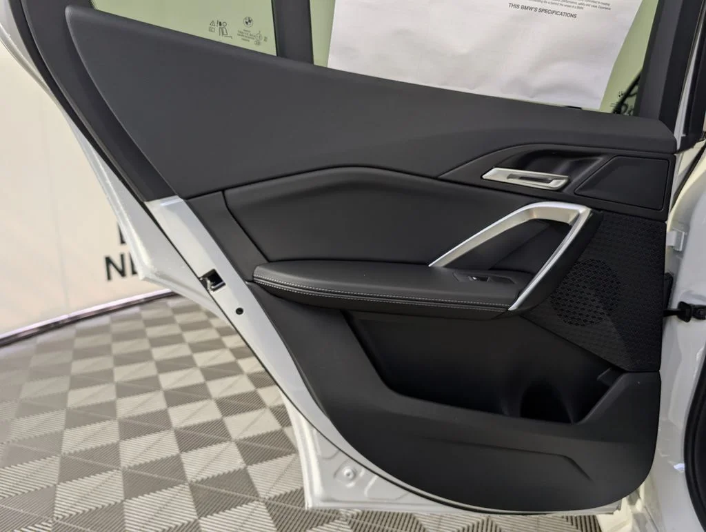 New 2026 Alpine White BMW xDrive28i image 17