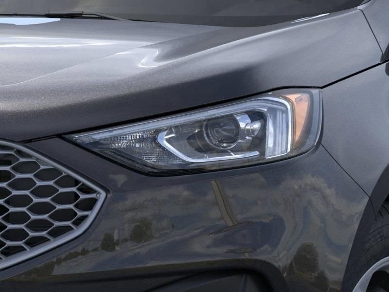 New 2024 Agate Black Metallic Ford SE image 18