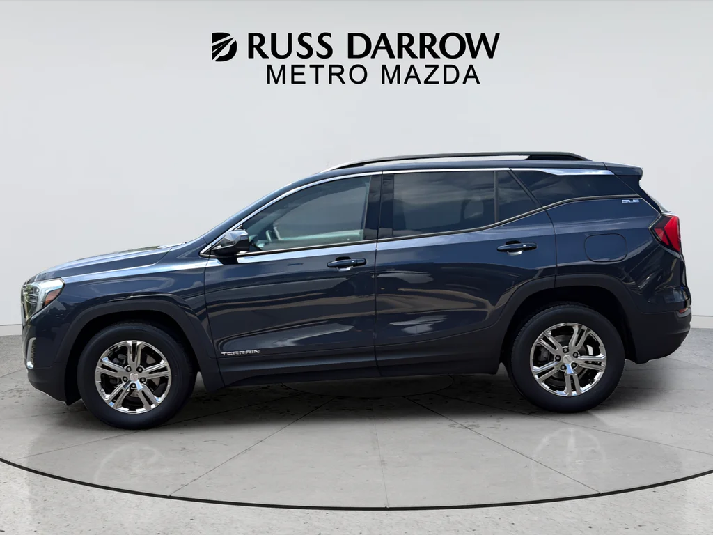 Used 2019 Blue GMC SLE image 2