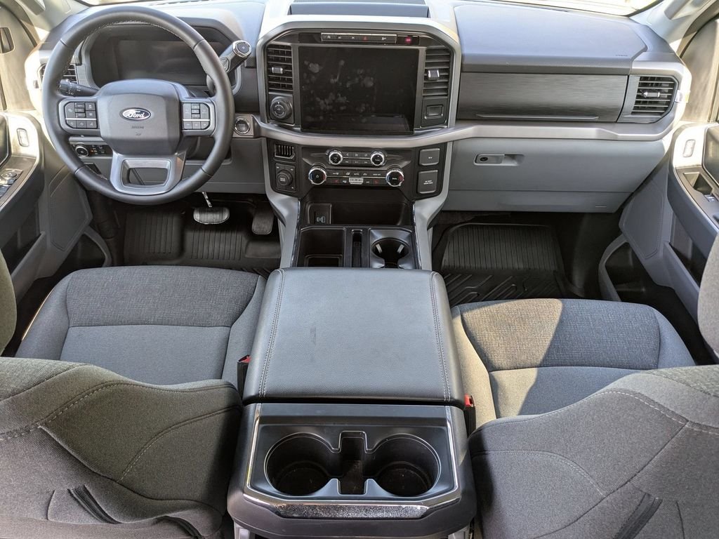 Used 2024 Black Ford XLT image 17