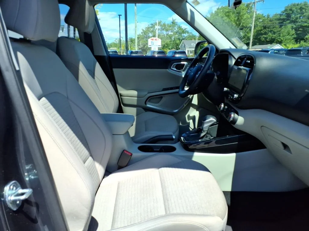 Used 2023 Gray Kia EX image 5