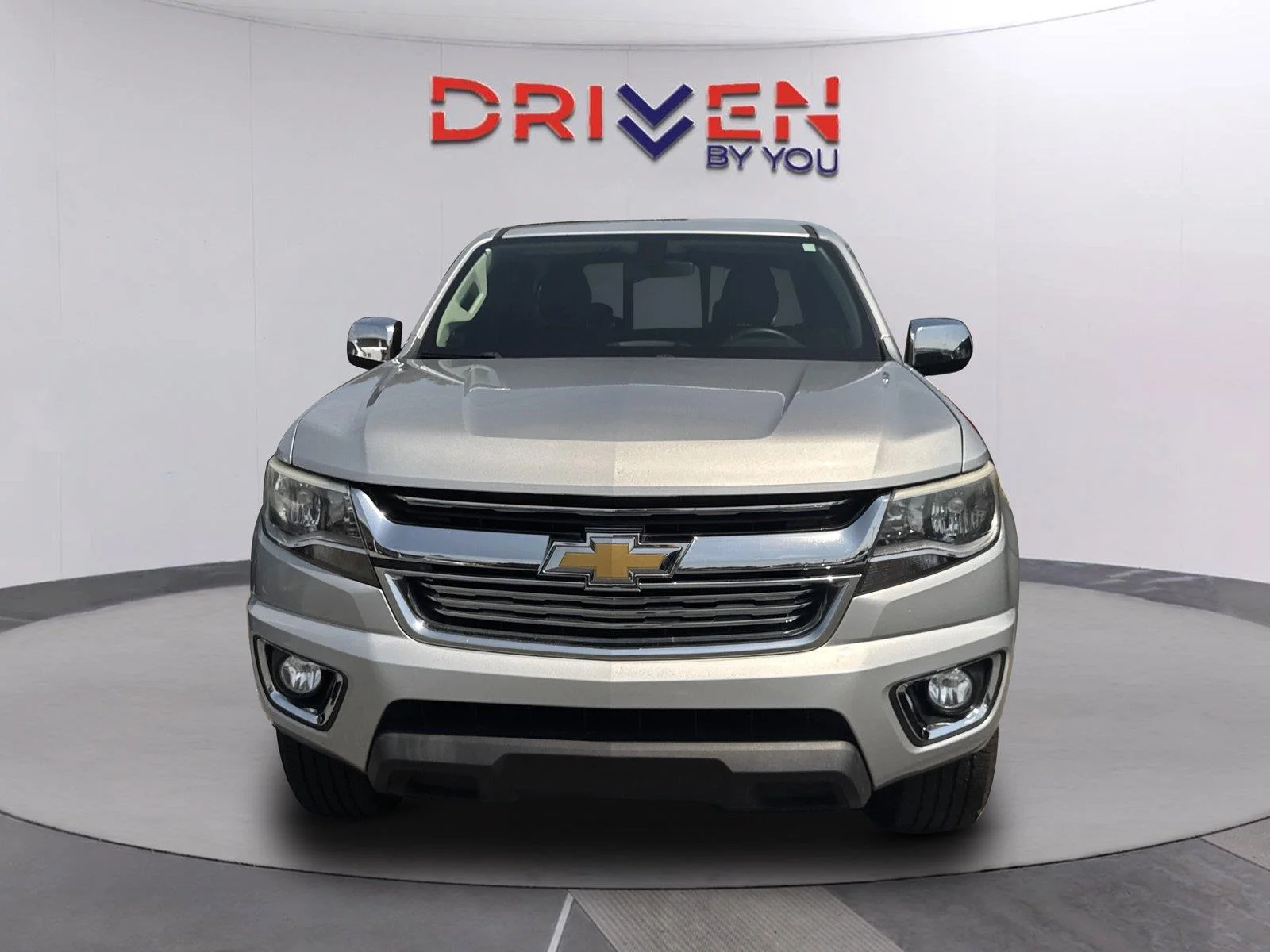 Used 2018 SILVER ICE METALLIC Chevrolet 2WD LT image 9