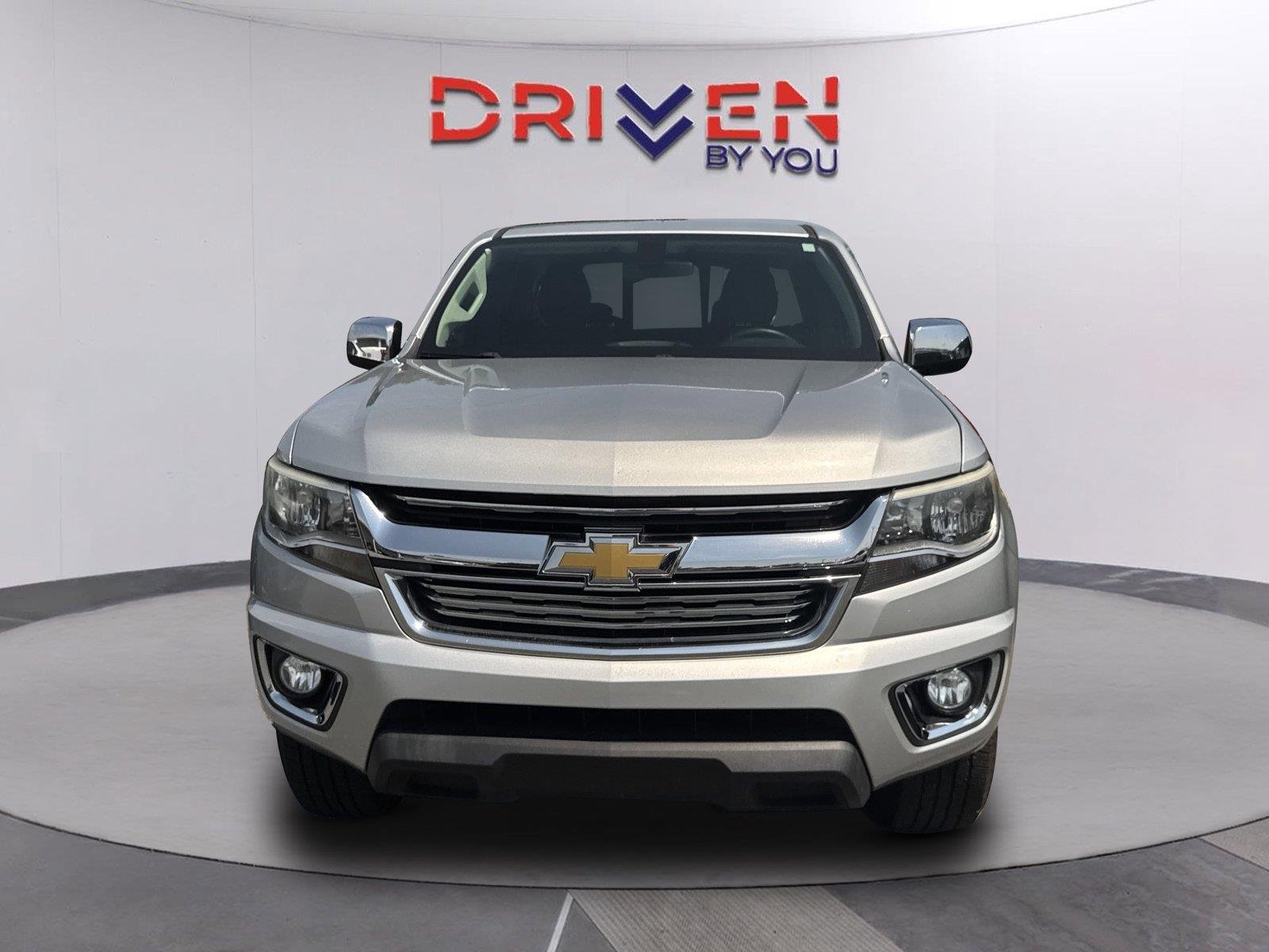 Used 2018 SILVER ICE METALLIC Chevrolet 2WD LT image 9