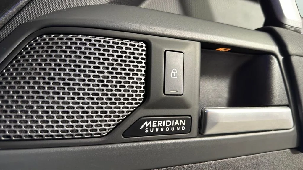 Used 2023 Gray Land Rover 110 X-Dynamic SE image 37