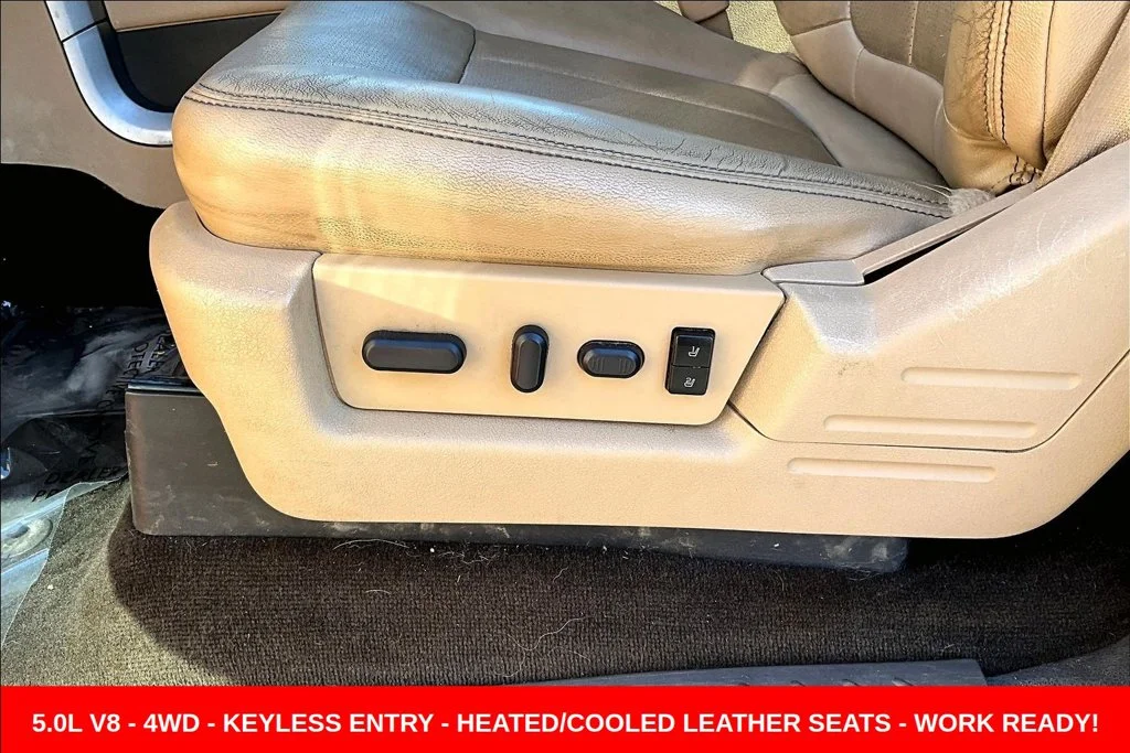 Used 2013  Ford Lariat image 41