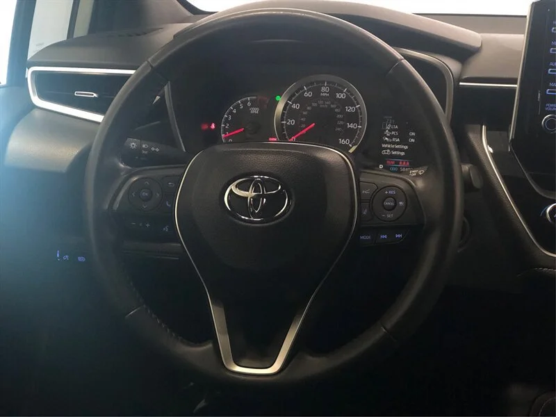 Used 2020 Blizzard Pearl Toyota SE image 15