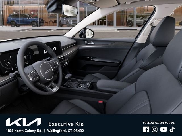 2025 Kia K5 EX - Photo 17
