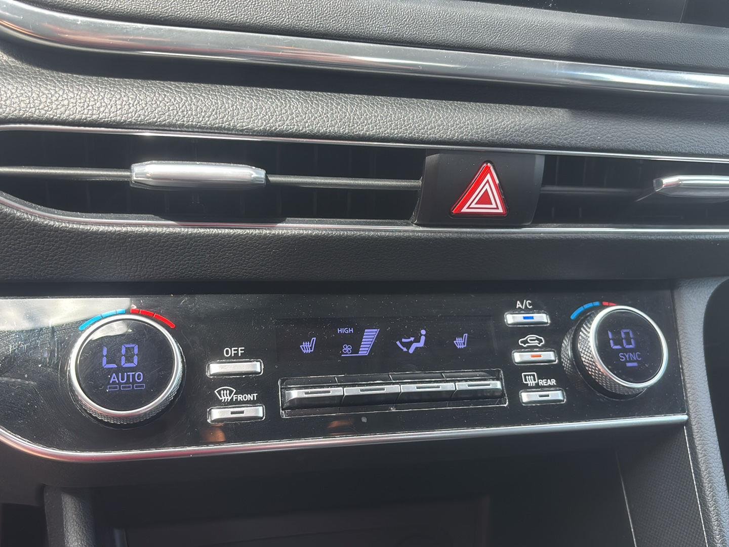 Used 2021 Quartz White Hyundai SEL image 14