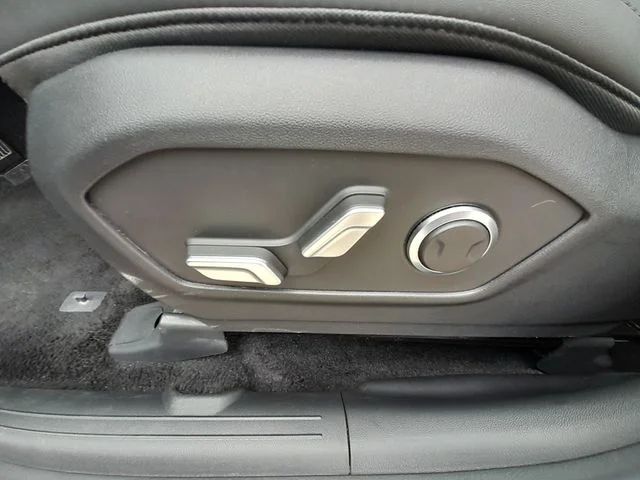 Used 2026 White Hyundai SEL image 36