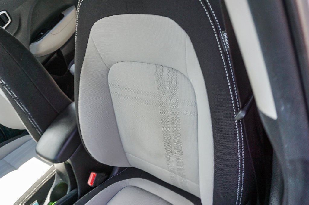 Used 2024 Silver Hyundai SEL image 21