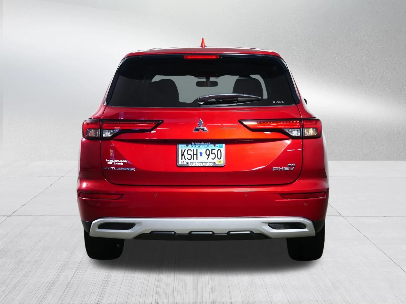 Used 2023 Red Diamond Mitsubishi SE image 6