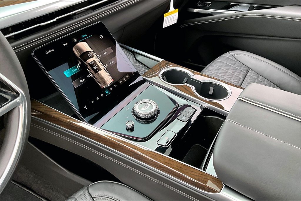 2026 Cadillac Escalade Platinum Sport - Photo 8