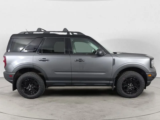 Used 2022 Gray Metallic Ford Outer Banks image 6