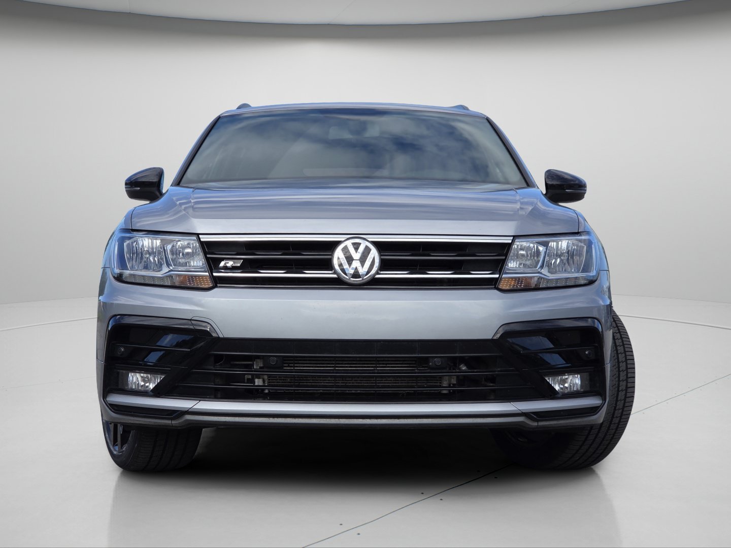 Certified Used 2021 Pyrite Silver Metallic Volkswagen 2.0T SE image 3