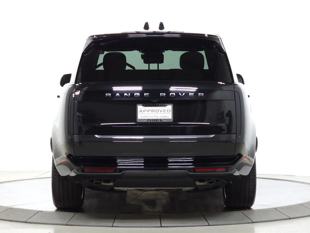 Certified Used 2025 Black Land Rover SE image 4