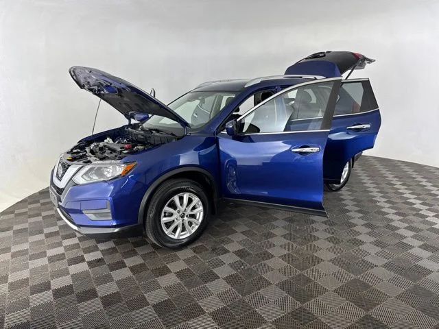 Used 2020 Blue Nissan SV image 10
