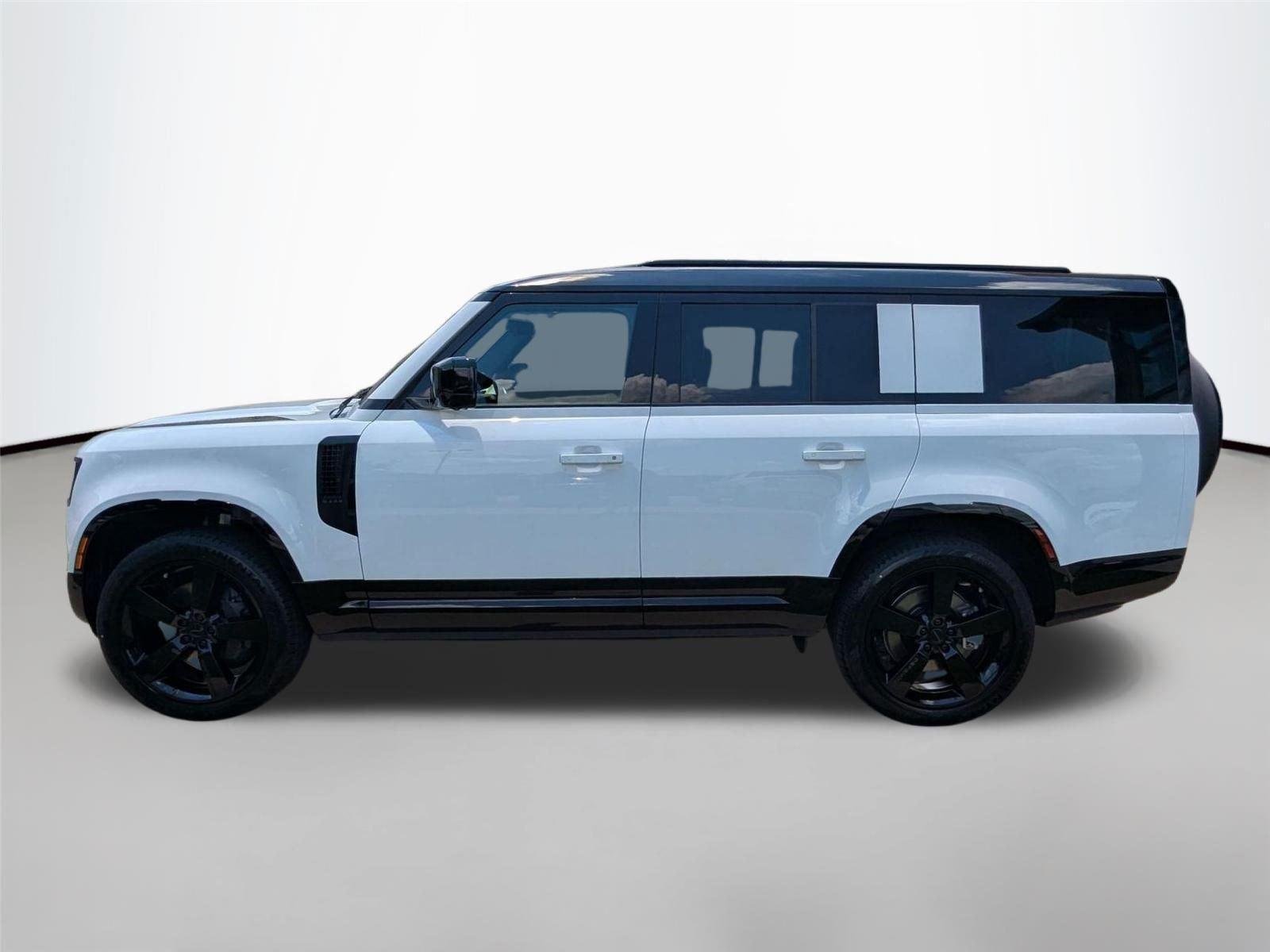 New 2026 Fuji White Land Rover X-Dynamic SE image 8