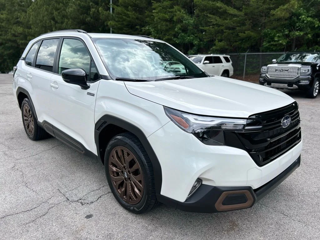 2025 Subaru Forester Sport Hybrid's photo