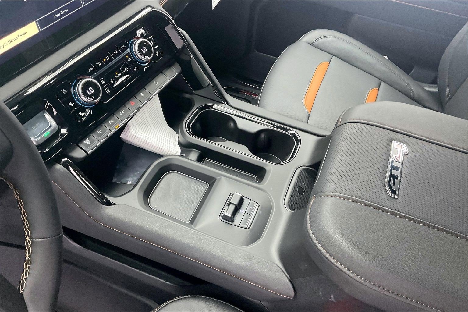 2026 GMC Sierra 2500HD AT4 - Photo 8