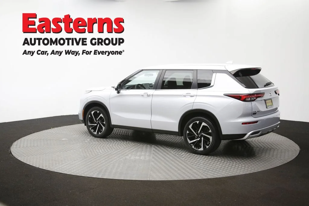 Used 2024 White Mitsubishi SE image 62