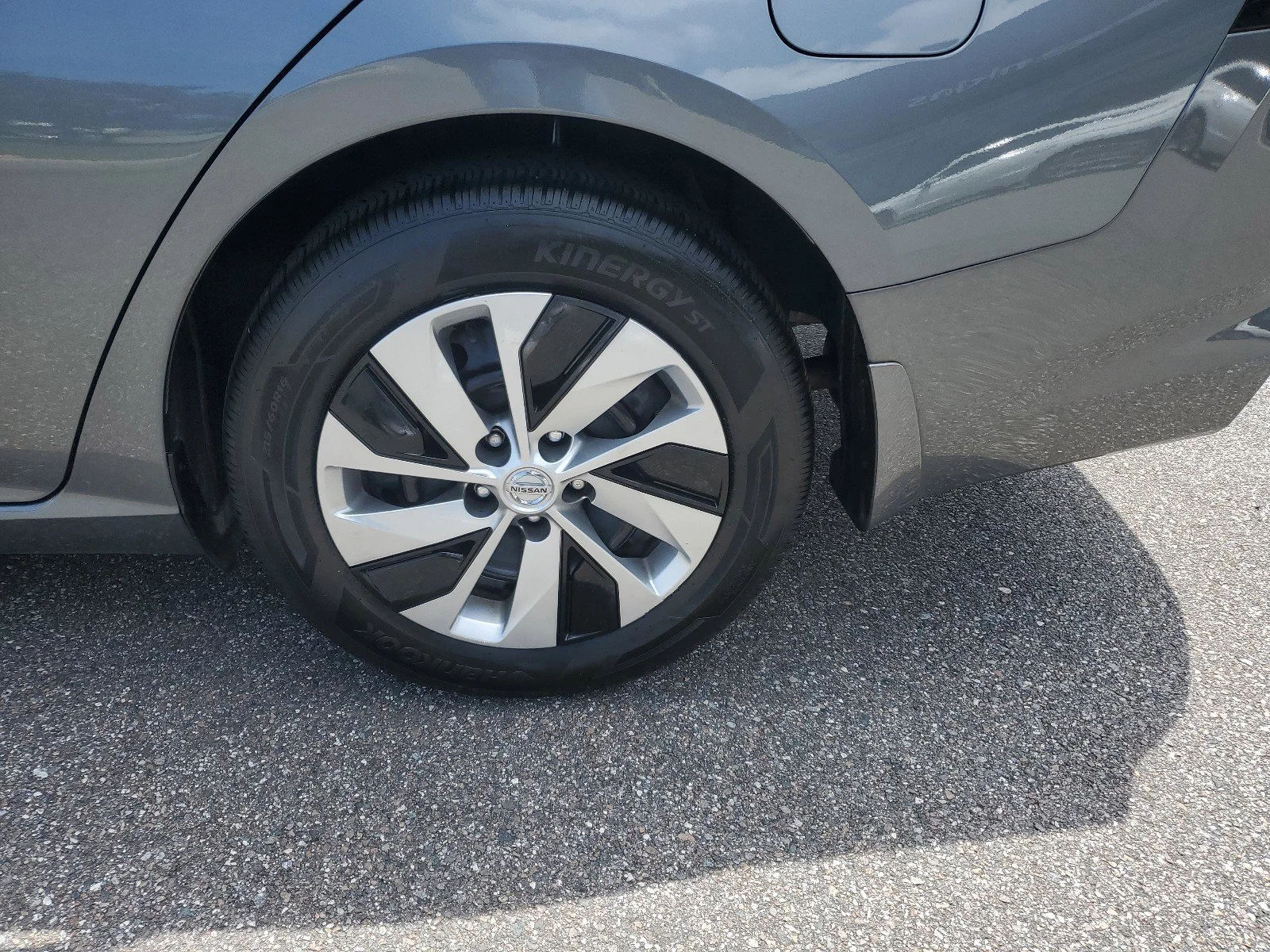 Used 2019 Gun Metallic Nissan 2.5 S image 4